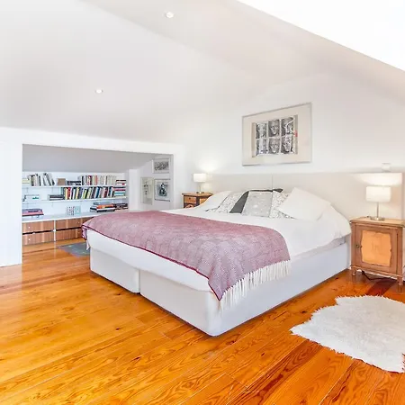 Apartment Santos Art Duplex Lisbon